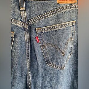 Levi’s high waisted straight jeans